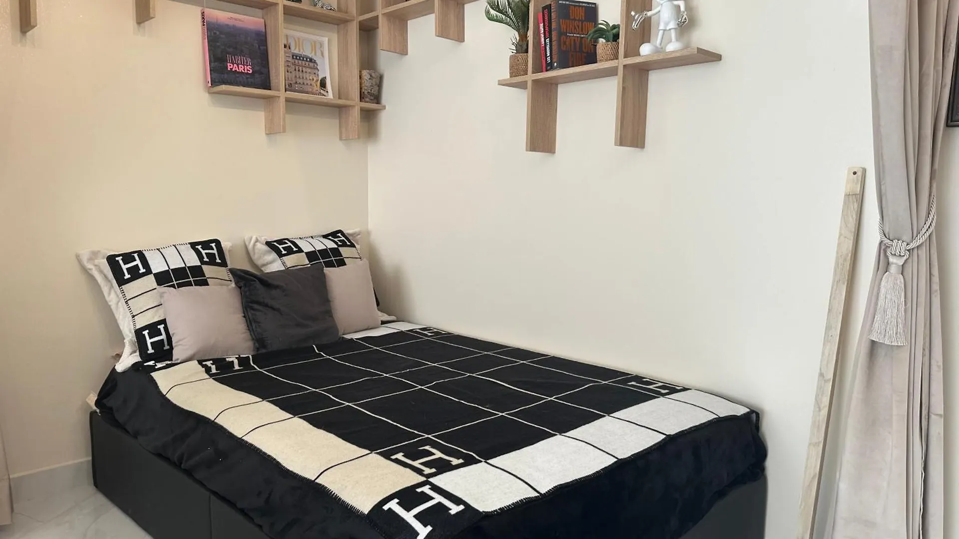 New Etoile Arc De Triomphe Renovated March 24 Apartment *
